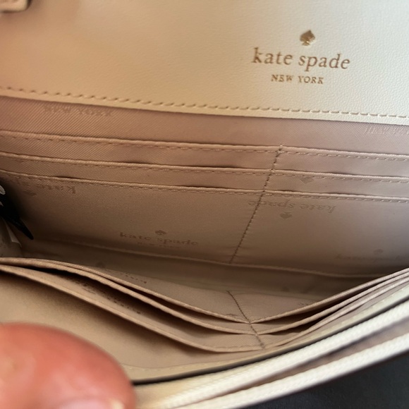Kate Spade New York Brynn Small Flap Crossbody Cream Handbag Purse Clutch - Picture 4 of 9